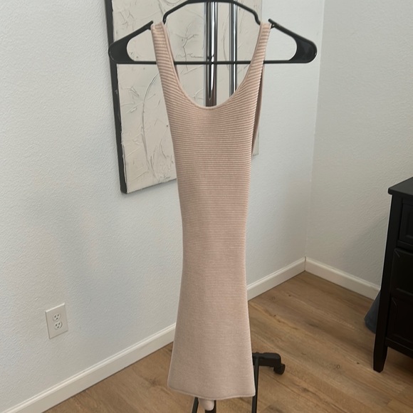 Abercrombie & Fitch Dresses & Skirts - Abercromie and Fitch dress with cross back size S